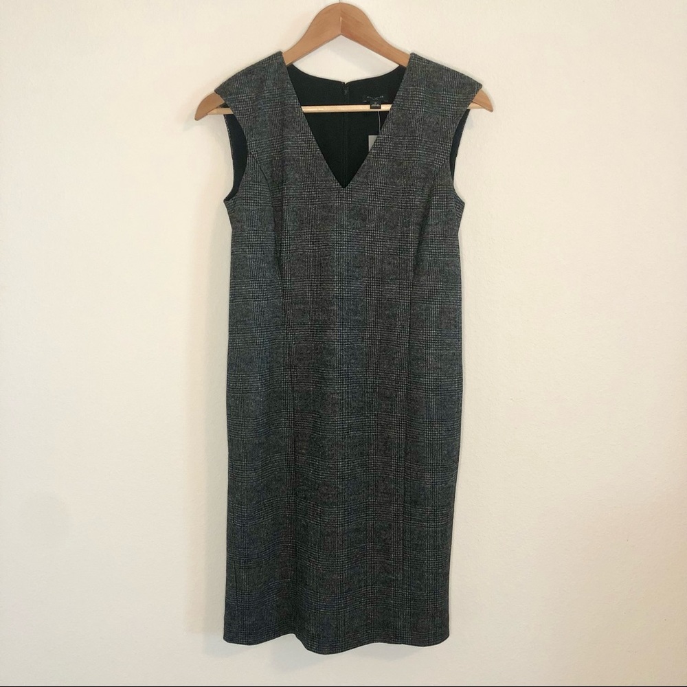 Sleeveless Gray Plaid Dress V-Neck Size 4P Petite NWT Ann Taylor Work Dress